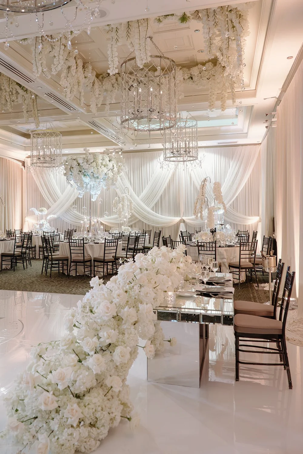 A Chicago ballroom wedding planned by Michigan Avenue Events