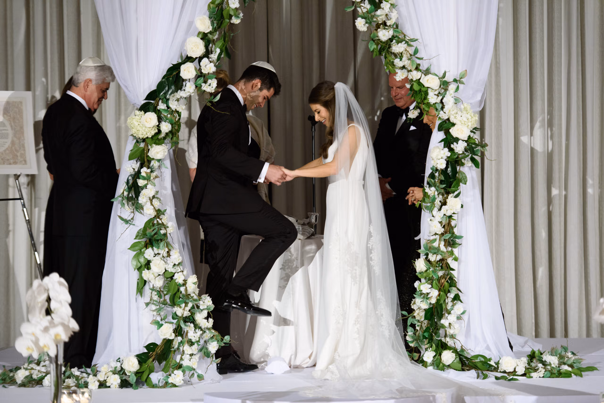 A ceremony setting from a Michigan Avenue Events wedding